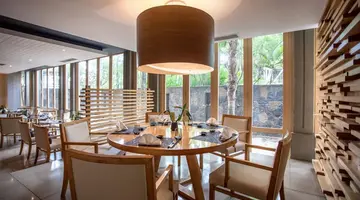 THE ST. REGIS LE MORNE RESORT MAURITIUS (EX. JW MARRIOTT MAURITIUS RESORT)
