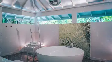 The Standard, Huruvalhi Maldives