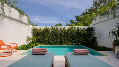 THE STANDARD, PATTAYA NA JOMTIEN