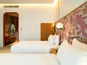 THE STANDARD, PATTAYA NA JOMTIEN