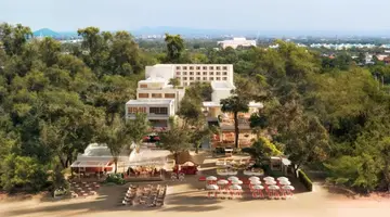 THE STANDARD, PATTAYA NA JOMTIEN