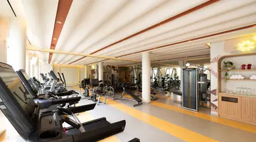 THE STANDARD, PATTAYA NA JOMTIEN