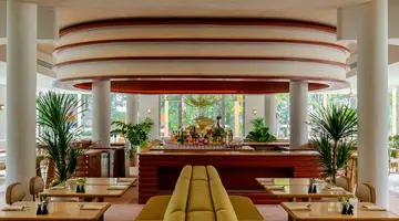 THE STANDARD, PATTAYA NA JOMTIEN