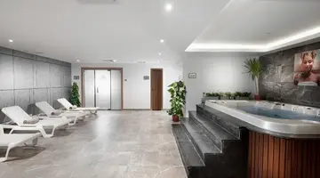 THE V LUXURY RESORT