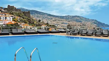The Views Baía
