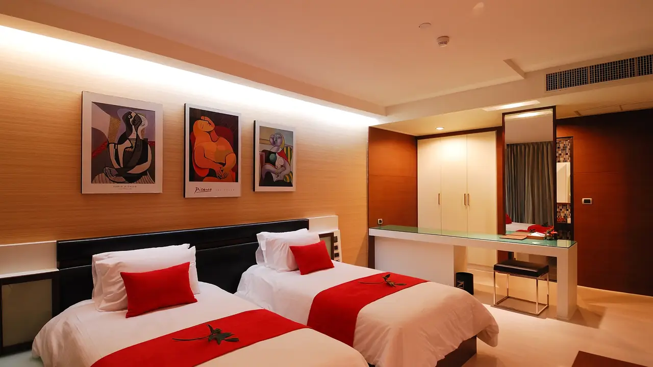 THE ZIGN HOTEL