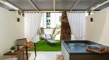THEARTEMIS PALACE HOTEL