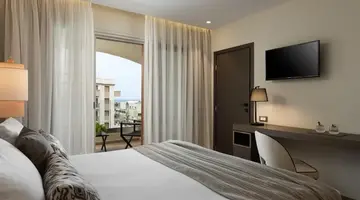 Theartemis Palace