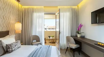 Theartemis Palace