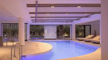Theartemis Palace