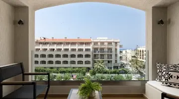 Theartemis Palace