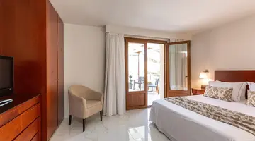 Theartemis Palace