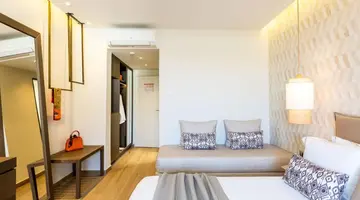 Theartemis Palace
