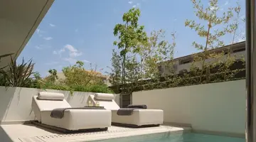 Theartemis Palace
