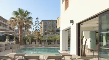 Theartemis Palace