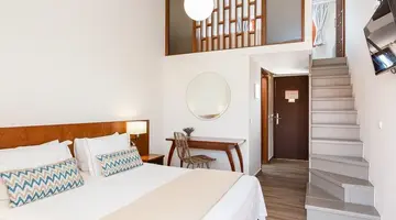 Theartemis Palace