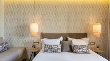 Theartemis Palace