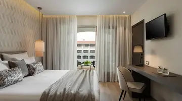 Theartemis Palace