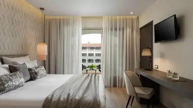 Theartemis Palace