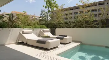 Theartemis Palace