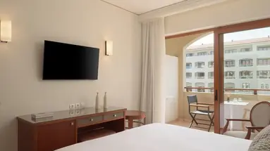 Theartemis Palace