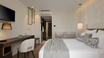 Theartemis Palace