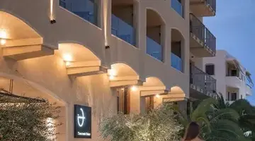 Theartemis Palace
