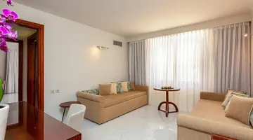 Theartemis Palace