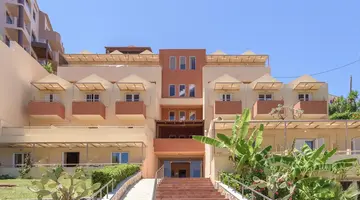 Theo Hotel Agia Marina
