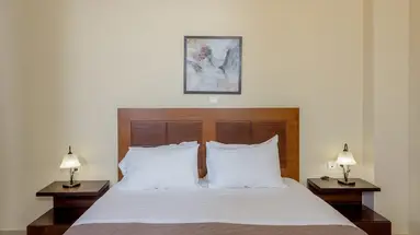 Theo Hotel