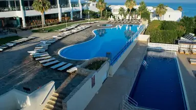 Theo Sunset Bay Holiday Village