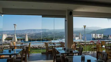 Theo Sunset Bay Hotel