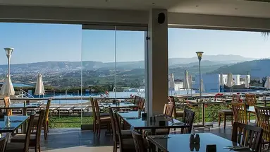 Theo Sunset Bay Hotel