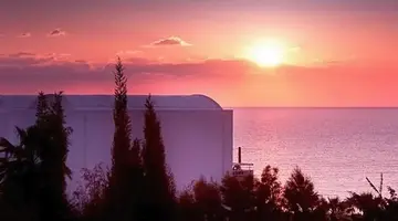 Theo Sunset Bay Hotel