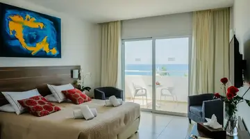 Theo Sunset Bay Hotel