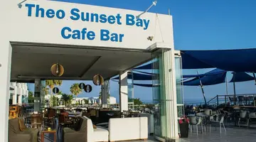 Theo Sunset Bay Hotel
