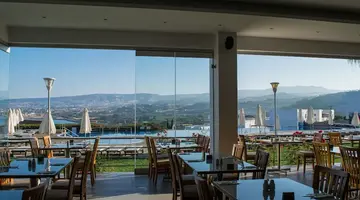 Theo Sunset Bay Hotel