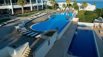 Theo Sunset Bay Hotel