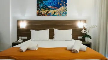 Theo Sunset Bay Hotel