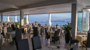 Theo Sunset Bay Hotel
