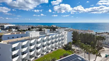 Theo Sunset Bay