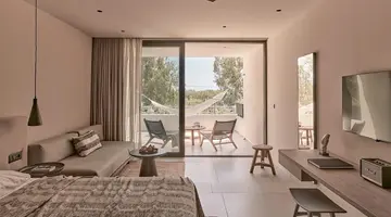 Theros All Suite Hotel