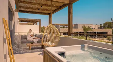 Theros All Suite Hotel