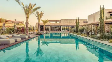 Theros All Suite Hotel