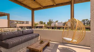 Theros All Suite Hotel