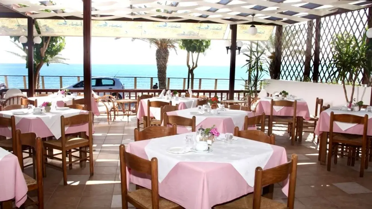 Thisvi Hotel