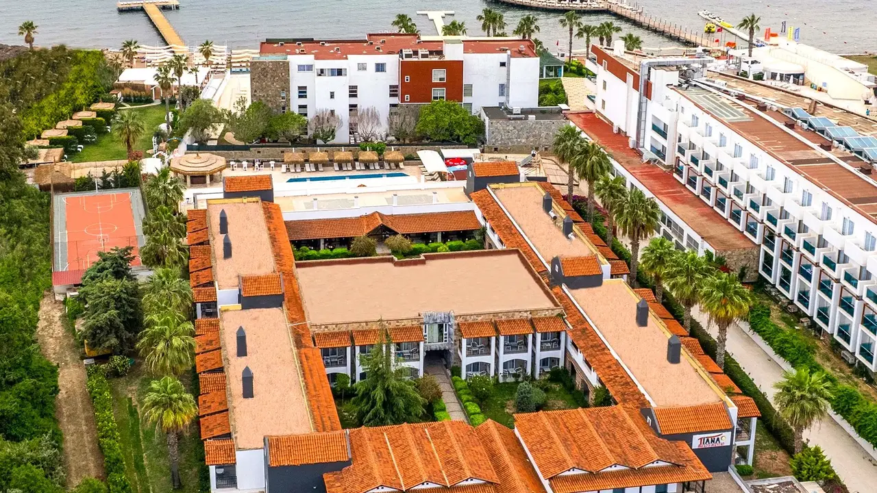 Tiana Beach Resort