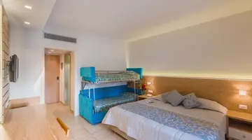 TIGAKI BEACH HOTEL