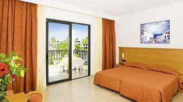 TIGAKI BEACH HOTEL