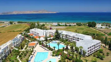 Tigaki Beach